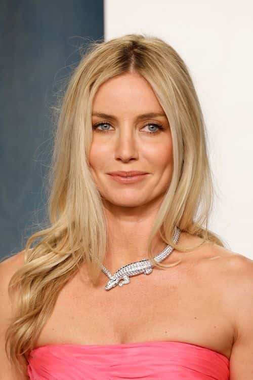 Annabelle Wallis attends the 2022 Vanity Fair Oscar Party hosted by Radhika Jones at Wallis Annenberg Center for the Performing Arts on March 27, 2022 in Beverly Hills, California.
