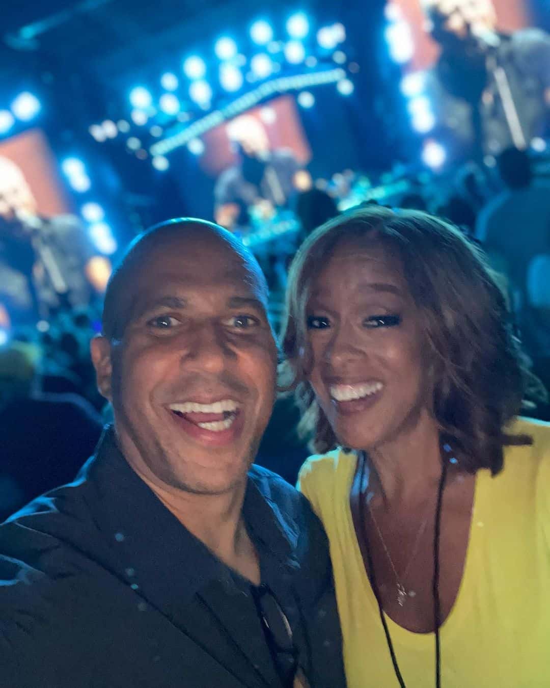 Gayle King with US Senator Cory Brooker at the Bruce Springsteen concert (@gayleking/Instagram)