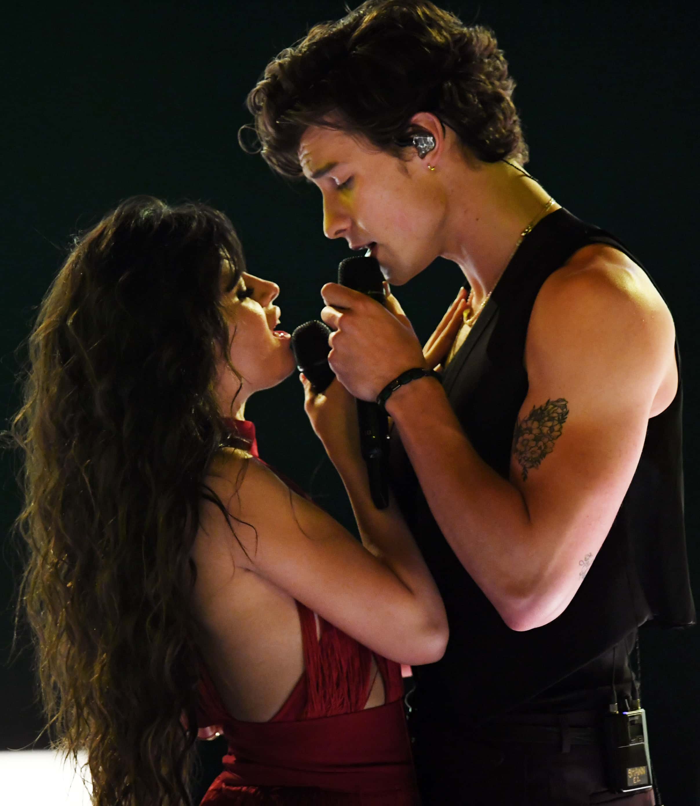(L-R) Camila Cabello and Shawn Mendes perform onstage during the 2019 American Music Awards at Microsoft Theater on November 24, 2019 in Los Angeles, California.