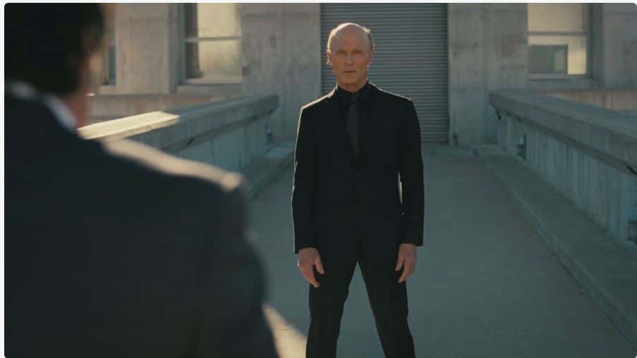 The Host in Black at the Hoover Dam (Credits:HBO)