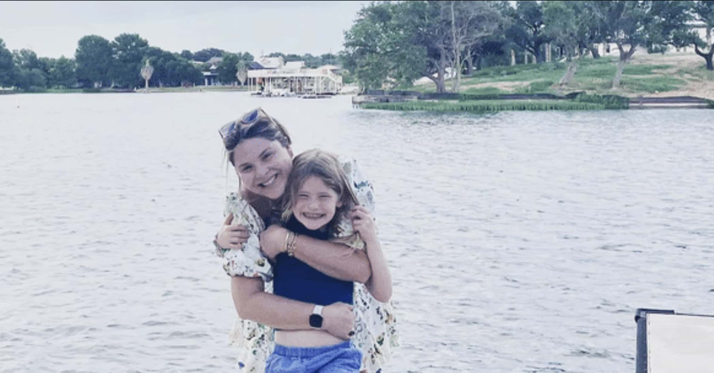 Jenna with Mila (jennabhager/Instagram)