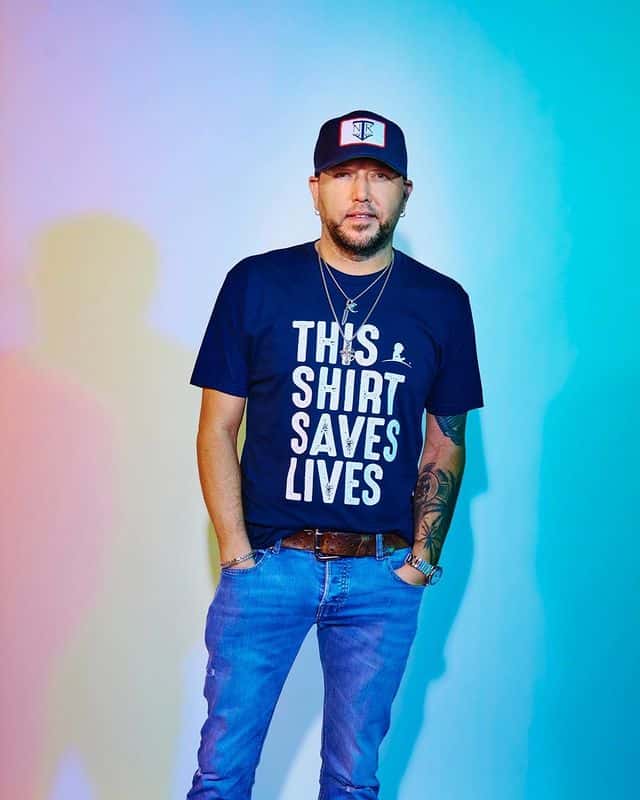 Aldean, 46, released the gun-toting, anti-woke video Friday, which slams violent  and destructive antagonists for antics that wouldn't fly in the South (jasonaldean/Instagram)