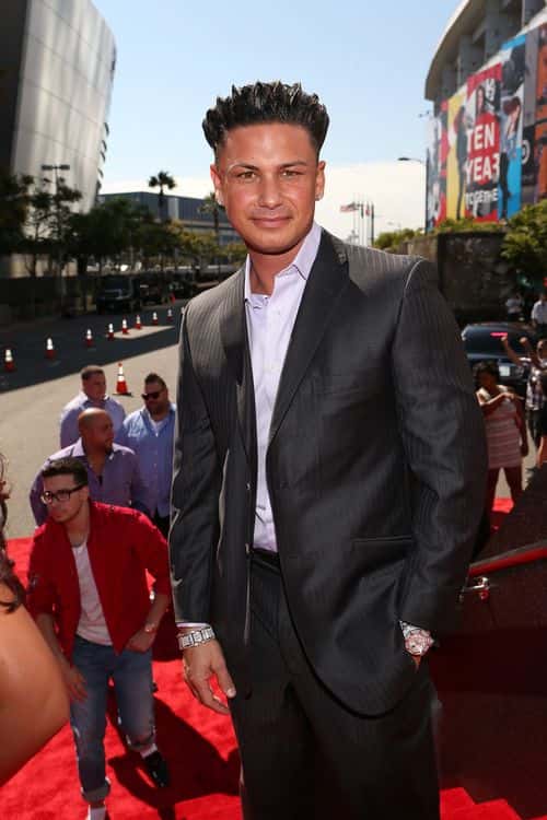 Television personality DJ Paul 'Pauly D' DelVecchio arrives at the 2012 MTV Video Music Awards at Staples Center on September 6, 2012 in Los Angeles, California.
