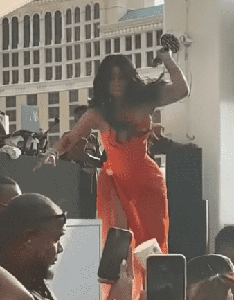 The mic Cardi hurled into the crowd at Drai's Nightclub actually belongs to an audio production company called The Wave in Sin City (abcnews/Youtube)