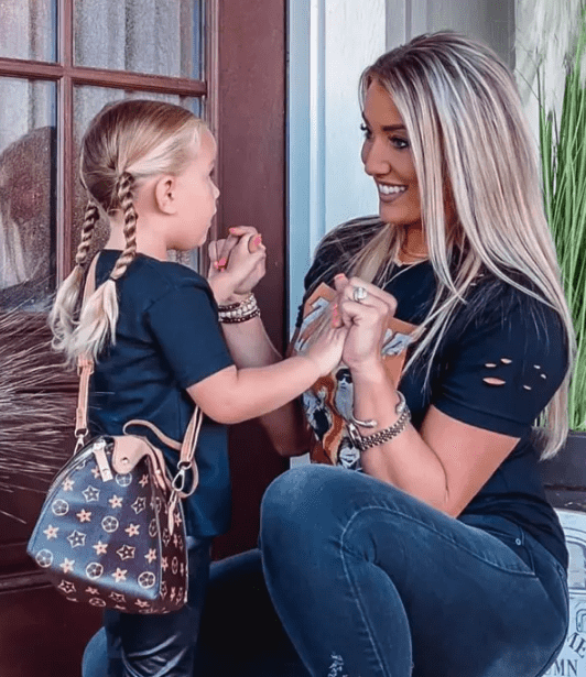 Lunden Roberts with her and Hunter Biden's daughter (Lunden Roberts/Facebook)