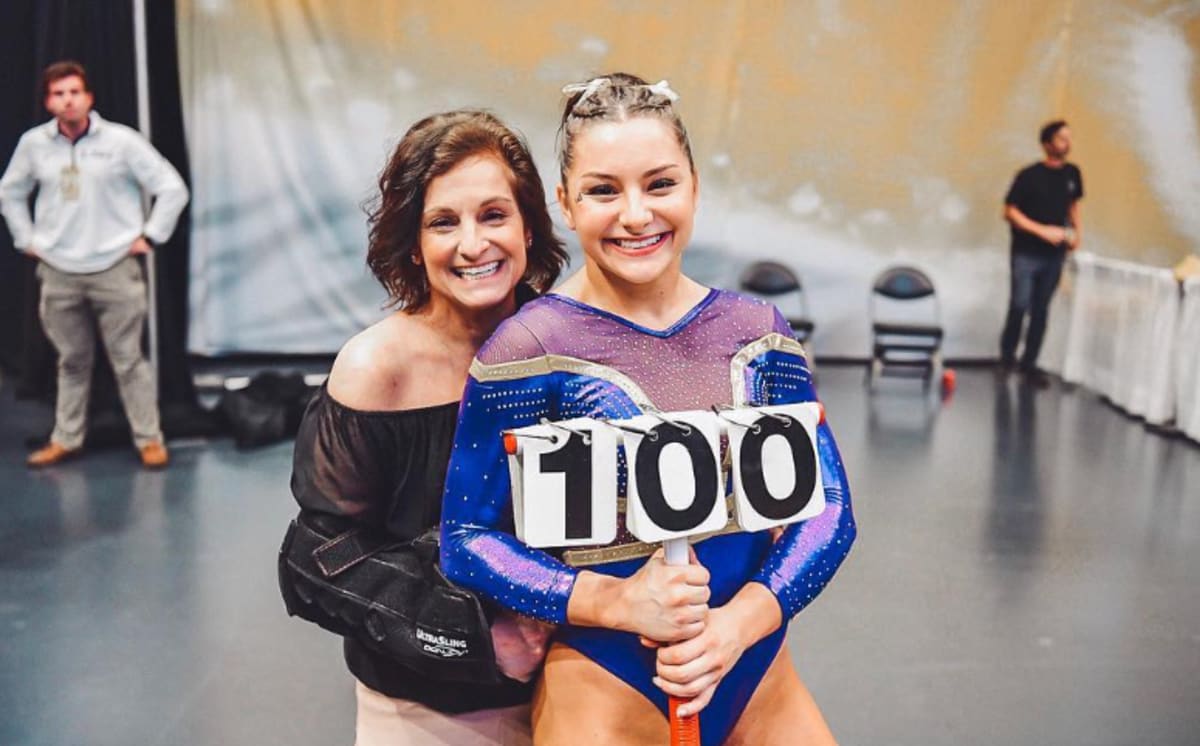 McKenna Kelley with her mother Mary Lou Retton (@mckennkelley/Instagram)