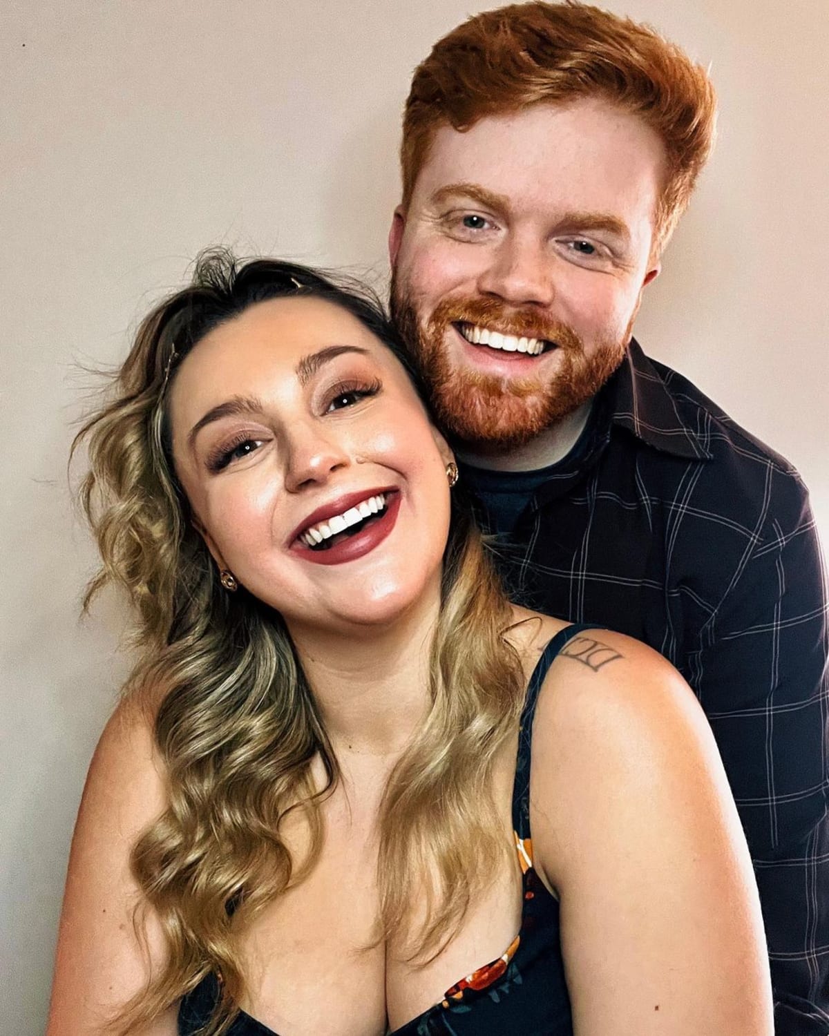 Netflix's 'Surviving Paradise' star Hayley Smith-Rose is married (Instagram/@radiohaylstorm)