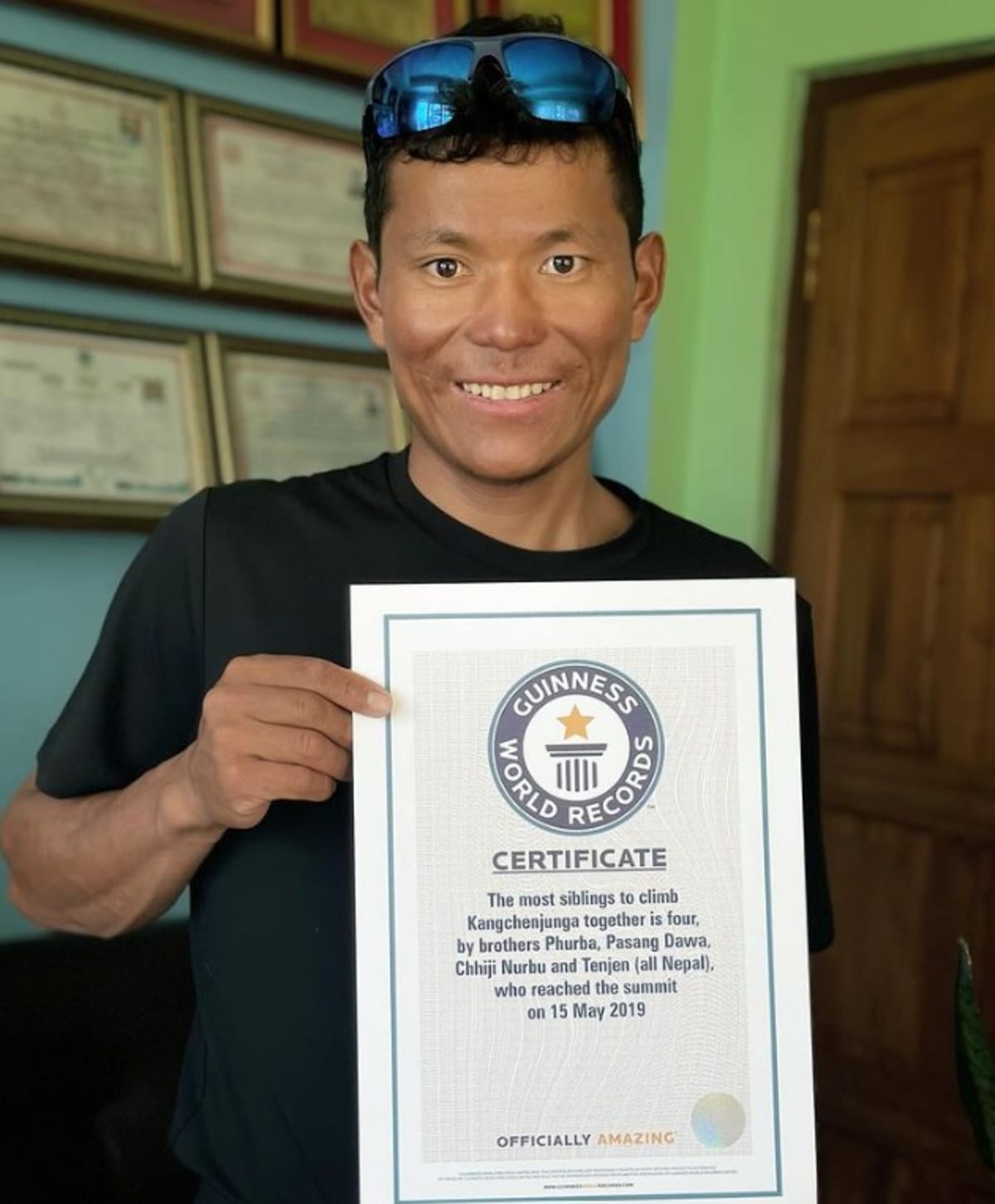 Tenjen Sherpa is reported missing (Instagram/@14lama.tenjen)