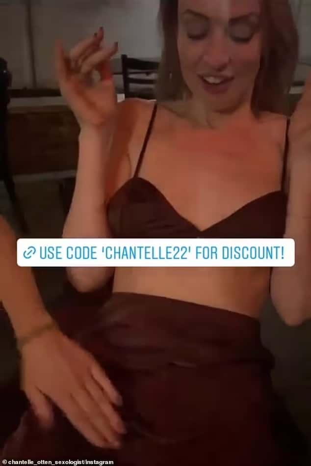 Dylan Alcott using sex toy on his girlfriend (Chantelle Otten/Instagram)