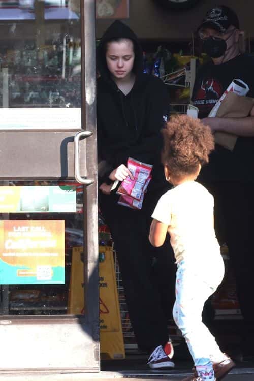 Shiloh Jolie Pitt on a snack run. (Photo: Backgrid)