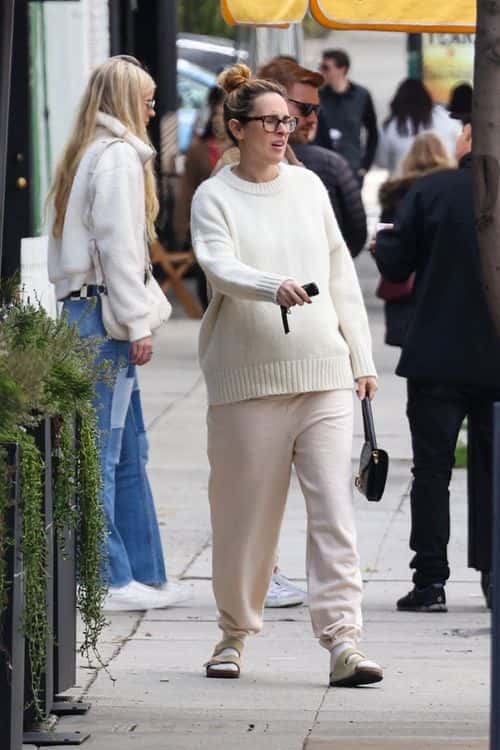 The 34-year-old singer opted for a cozy look, which she styled with an oversized white sweater and matching sweatpants. (Backgrid)