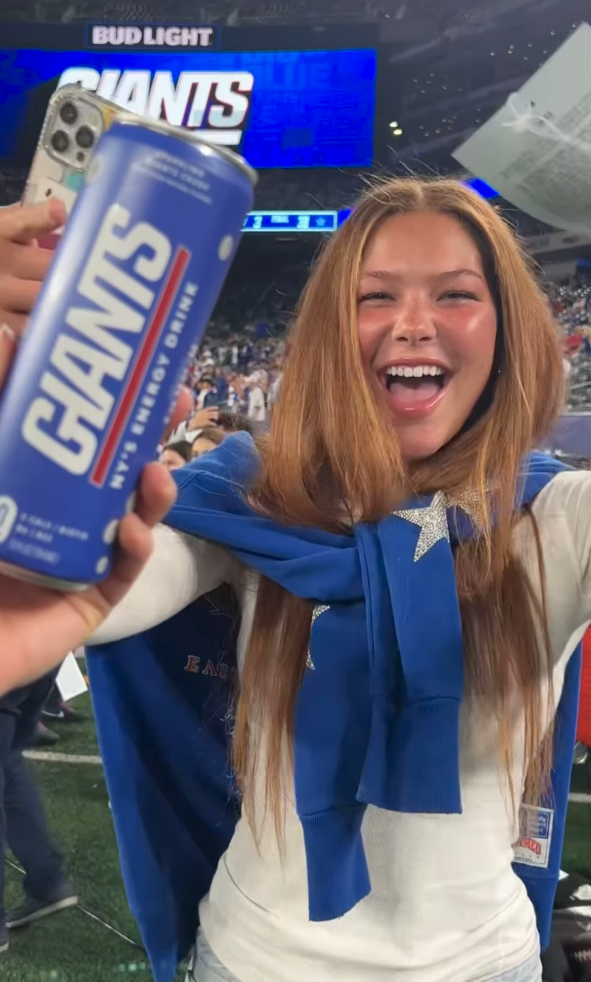 Kayla Quick also captured Michael Strahan's daughter Isabella Strahan breaking a move (@fizznessofficial/Instagram)