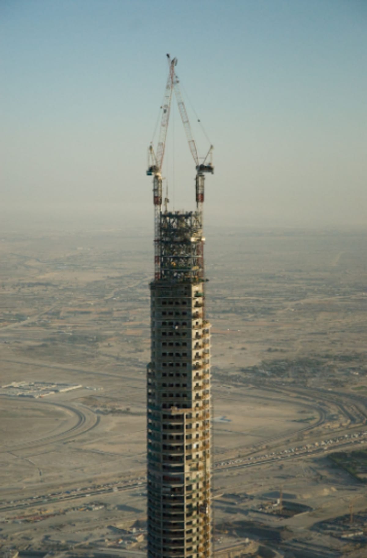 Aerial closeup of Burj Khalifa under construction in March 2008 (Photo by Aheilner via Wikipedia)