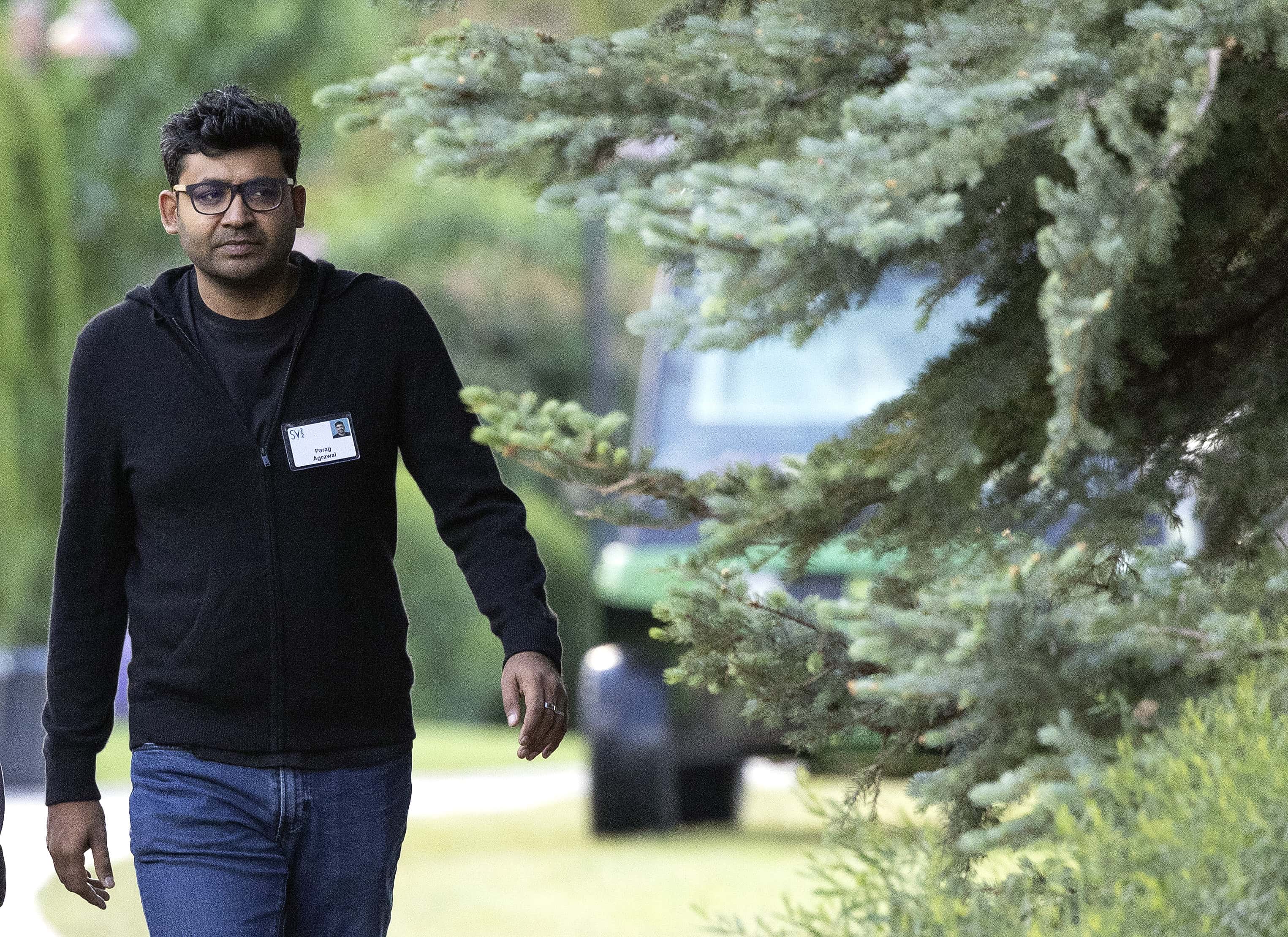 Parag Agrawal, CEO of Twitter, walks to a morning session during the Allen & Company Sun Valley Conference on July 07, 2022 in Sun Valley, Idaho. The world's most wealthy and powerful businesspeople from the media, finance, and technology will converge at the Sun Valley Resort this week for the exclusive conference. (Photo by Kevin Dietsch/Getty Images)