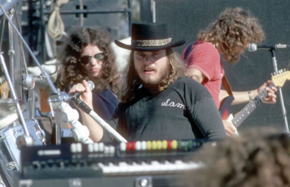 Lynyrd Skynyrd (from left: Gary Rossington, Ronnie Van Zant, and Steve Gaines) in concert, October 1976 (Michael Ochs Archives/Getty Images)
