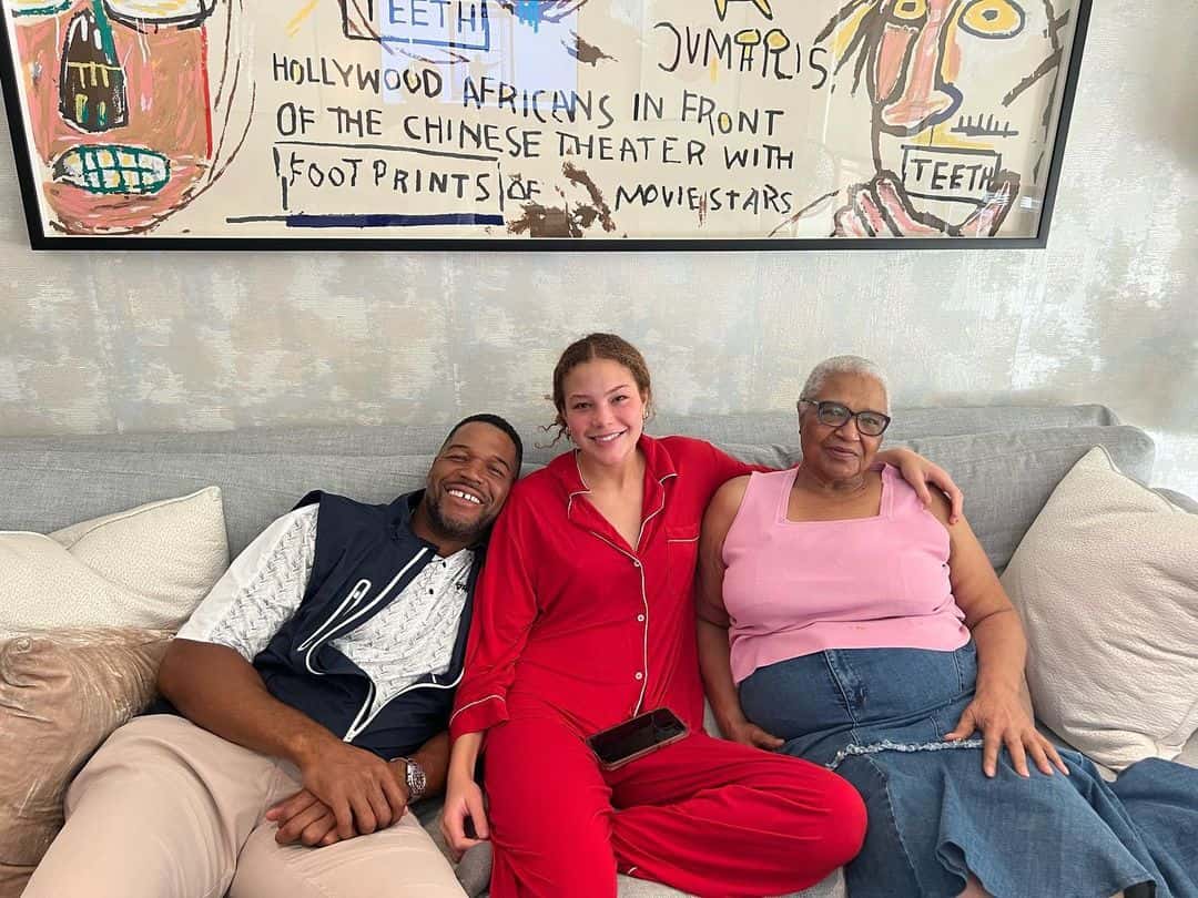Michael Strahan with his daughter and mother. (Instagram/@michaelstrahan)