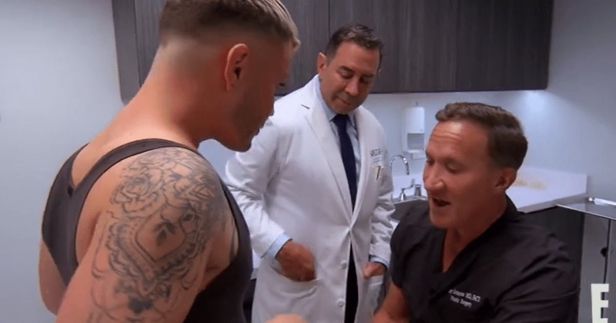 Cory Hall with 'Botched' Season 8 Drs Paul Nassif and Terry Dubrow (E!Entertainment)