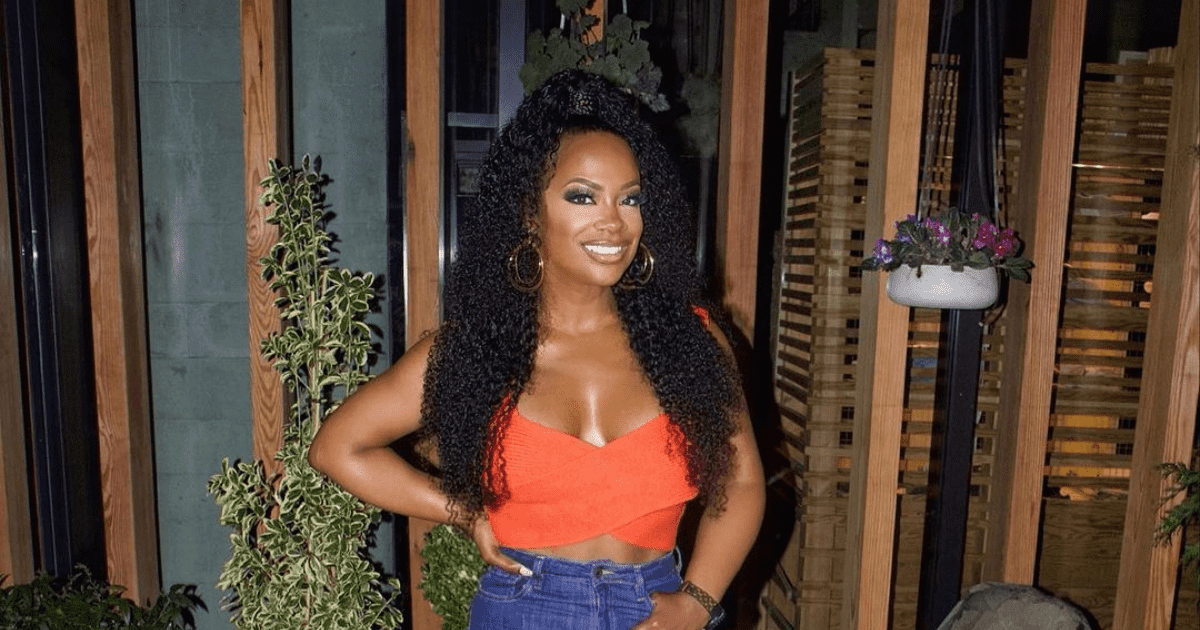 Kandi Burruss said that she saw the mother of three sharing passionate kisses with LaToya Ali; however, Drew Sidora vehemently refuted this story (Instagram/kandi)