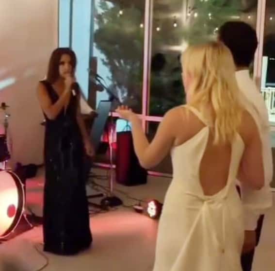 Singer sings at ex-boyfriend's wedding and gets revenge for getting cheated on. (Photo via Alexandra Starr/TikTok)