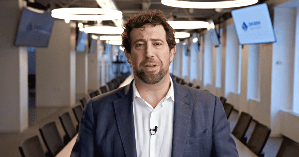 Justin Ishbia removed the bluffs from his Lake Michigan property to build a mansion (Owen Center for Entrepreneurship at Vanderbilt/Youtube)