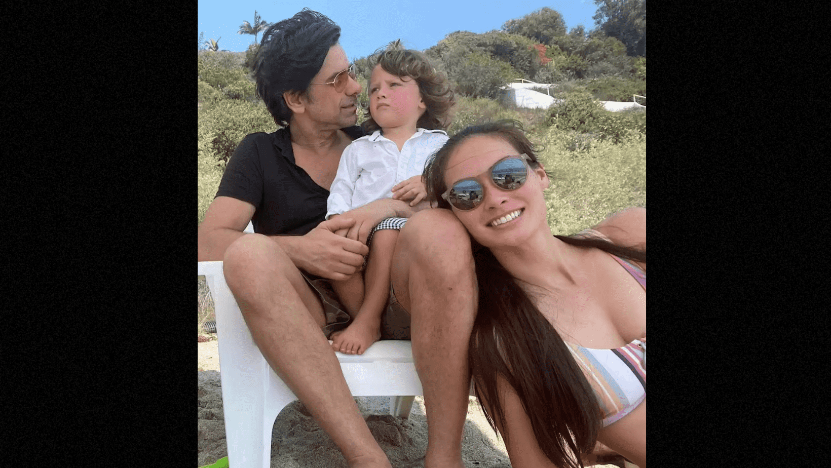 John Stamos with his family (Instagram)