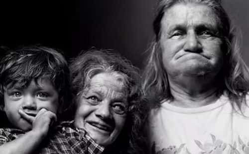 The family lives in Odd, West Virginia in impoverished conditions ( YouTube/ Soft whote under belly)