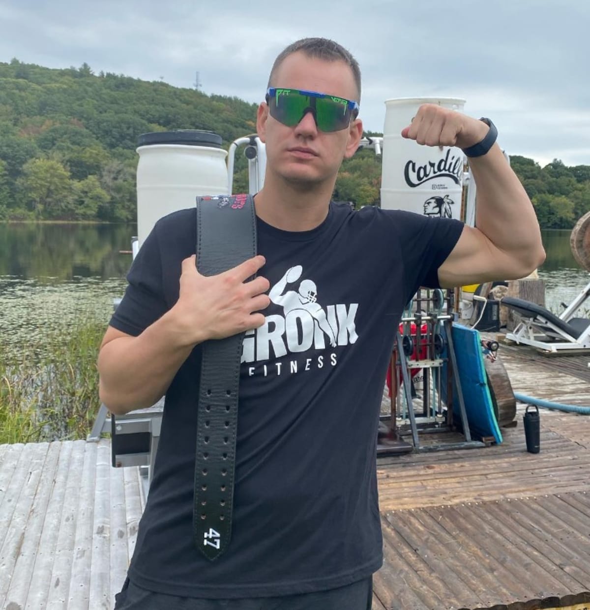 Glenn Gronkowski's height falters in front of Dan Gronkowski's height (glenn_gronkowski/Instagram)