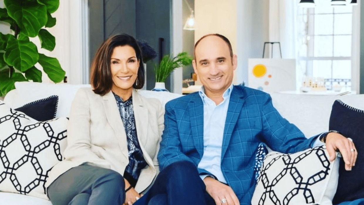 Hosts of HGTV show 'Love It or List It' @hilary_farr/Instagram)