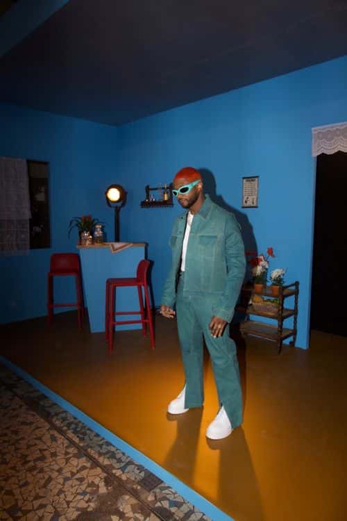 Usher sporting his new haircut (Backgrid)