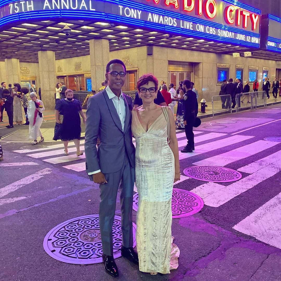 Reverend Kim Lesley is a jazz singer, songwriter and percussionist who has been singing professionally for over 25 years 
