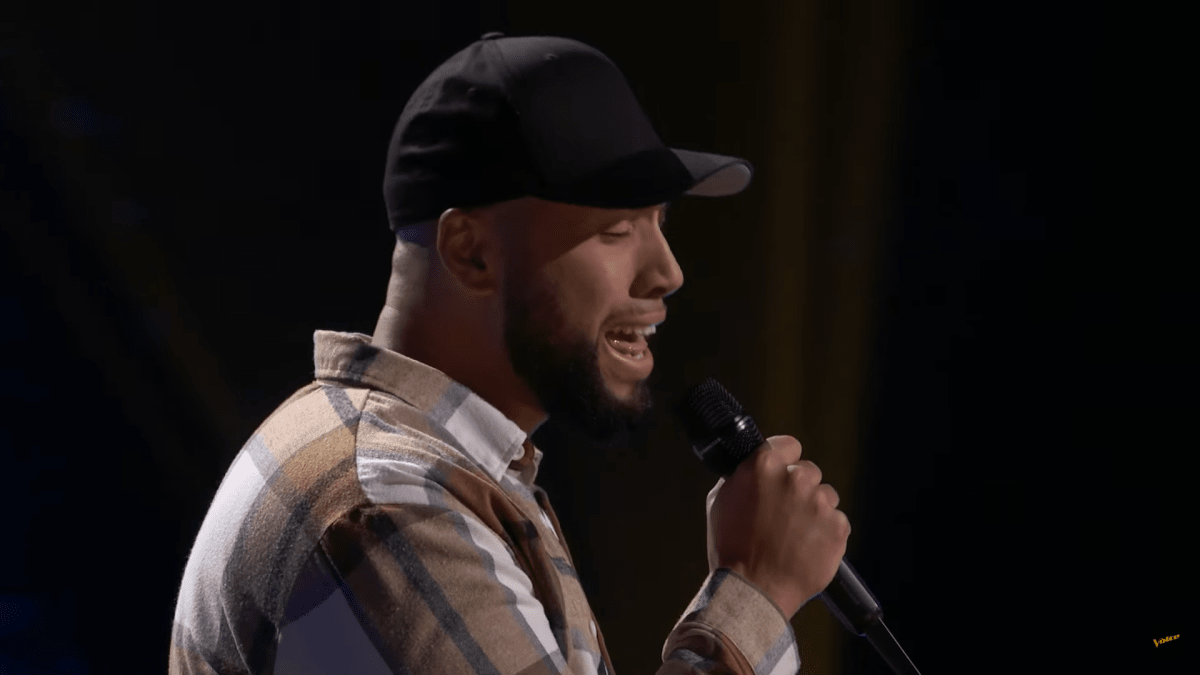 'The Voice' Season 24 singer Ephraim Owens makes 4 chair turn (NBC)