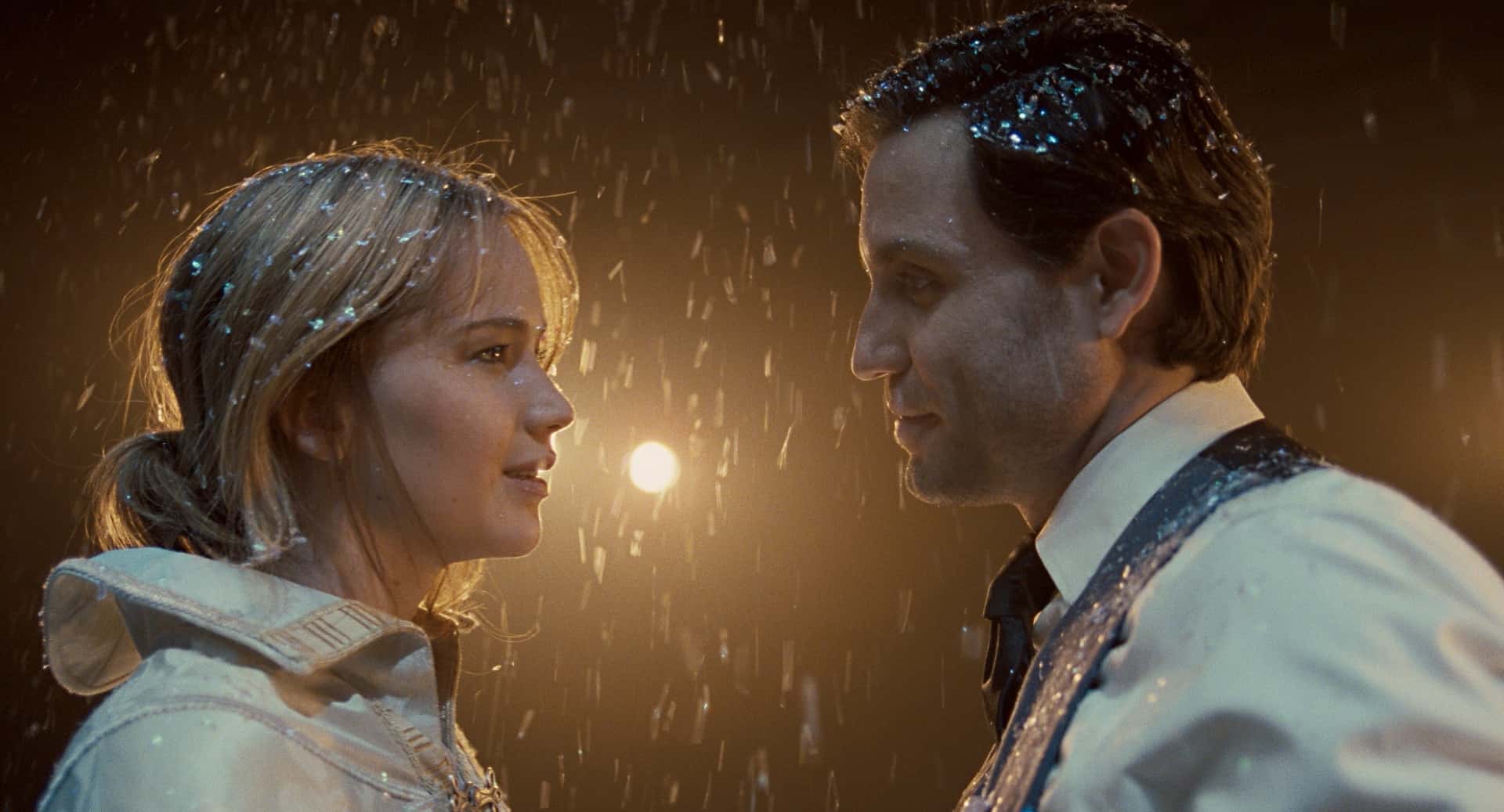 Jennifer Lawrence as Joy Mangano and Edgar Ramirez as Tony Miranne in 'Joy' (20th Century Fox)