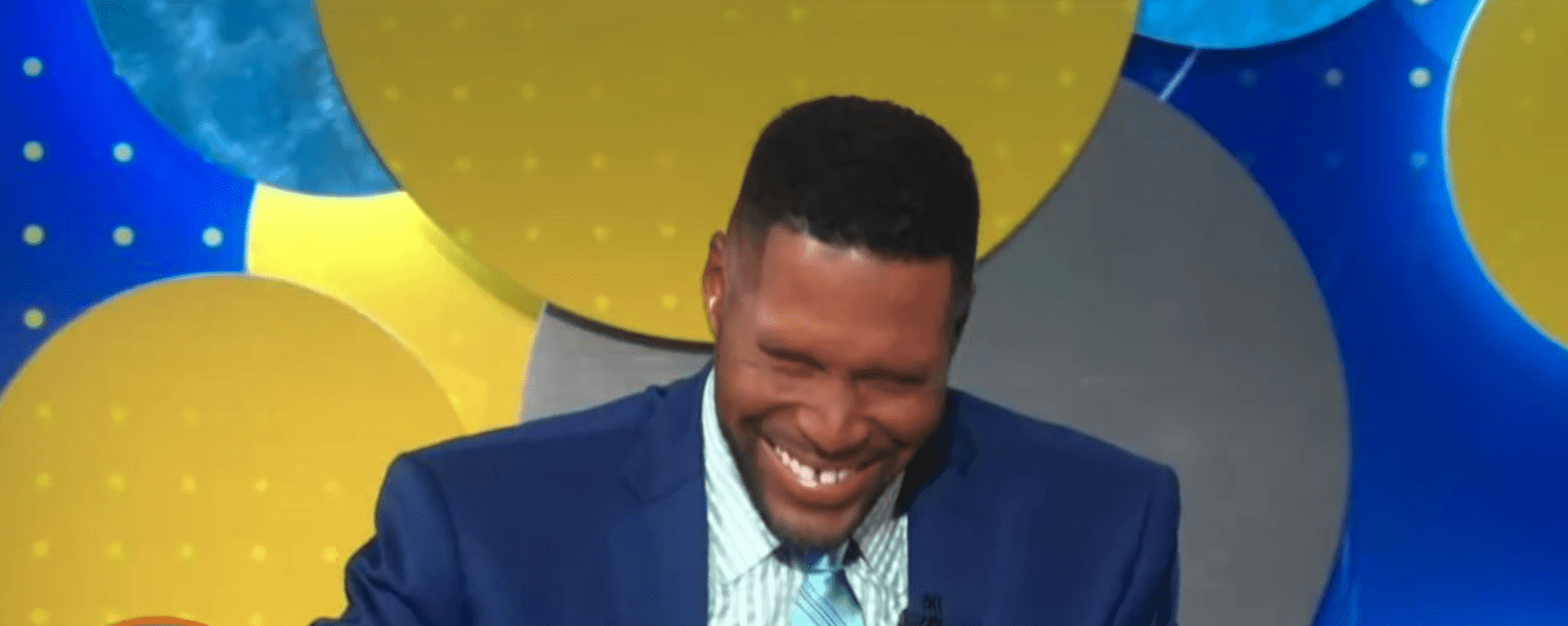Michael Strahan cracked up at Robin's sarcasm towards Lara (ABC)