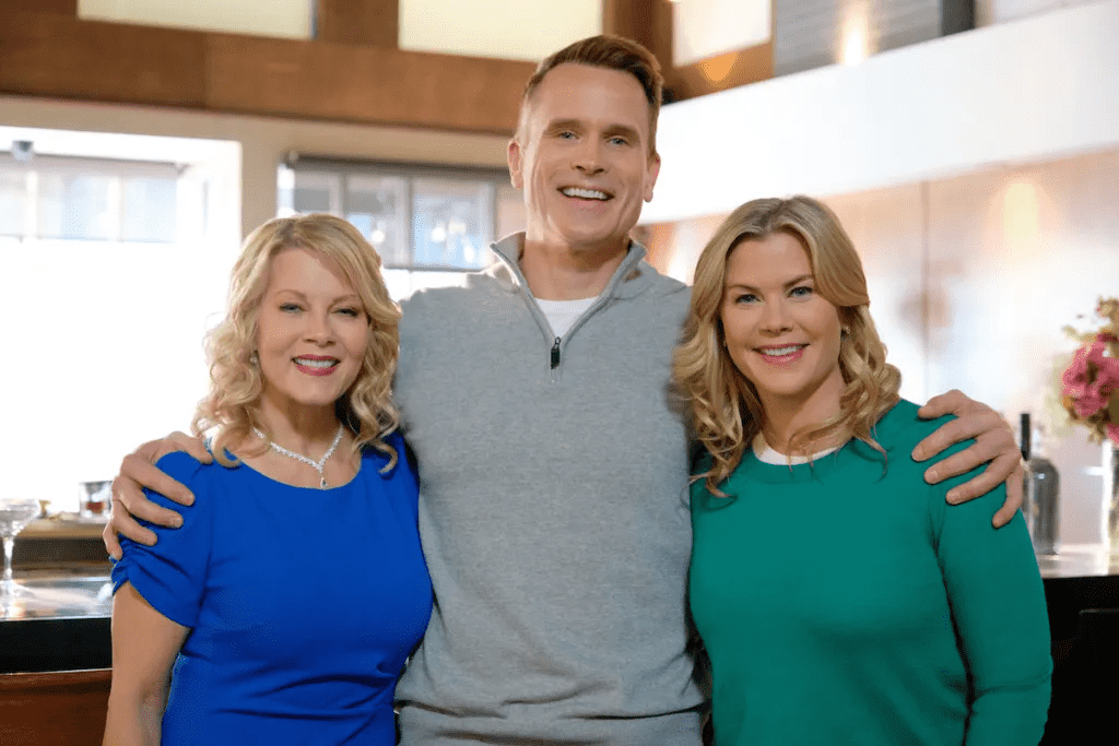 Barbara Niven, Gabriel Hogan, Alison Sweeney in 'Carrot Cake Murder: A Hannah Swensen Mystery' (Hallmark)