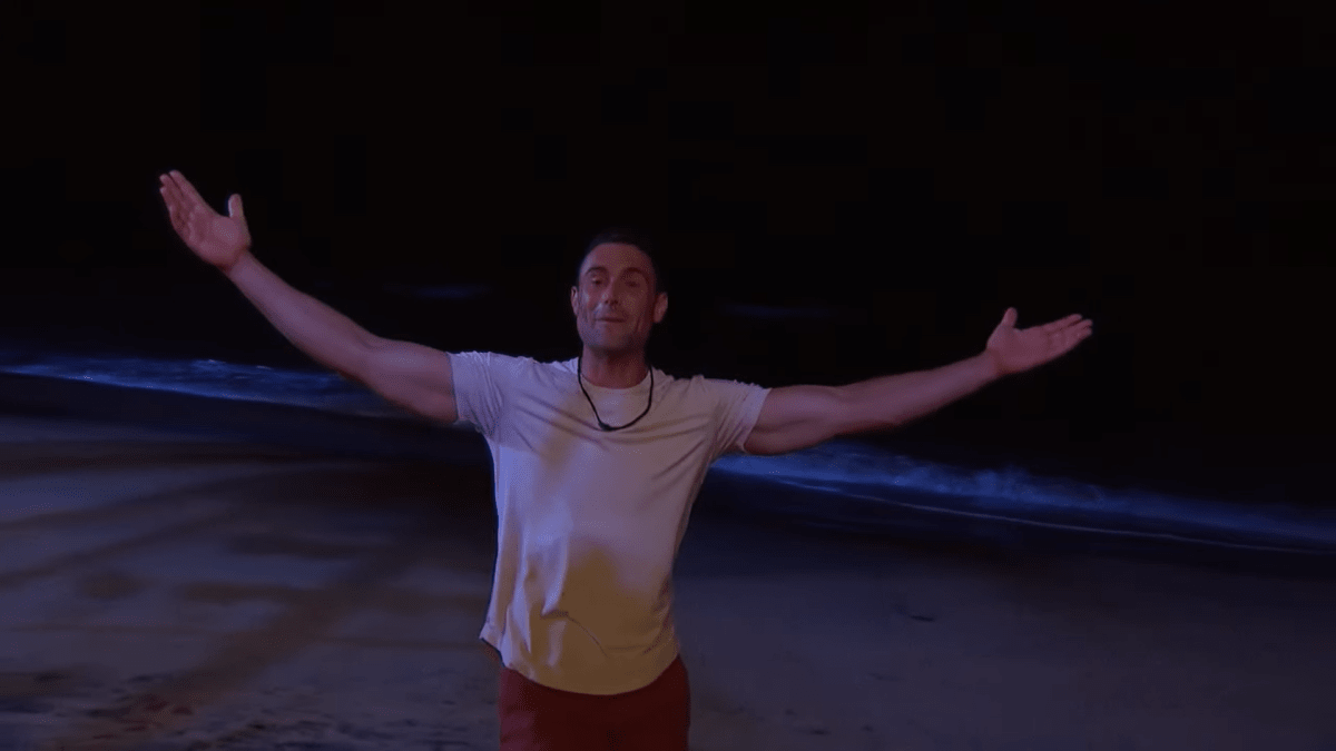 'Bachelor In Paradise' Season 9 star Aaron Schwartzman gives his rose to Sam Jeffries (ABC)