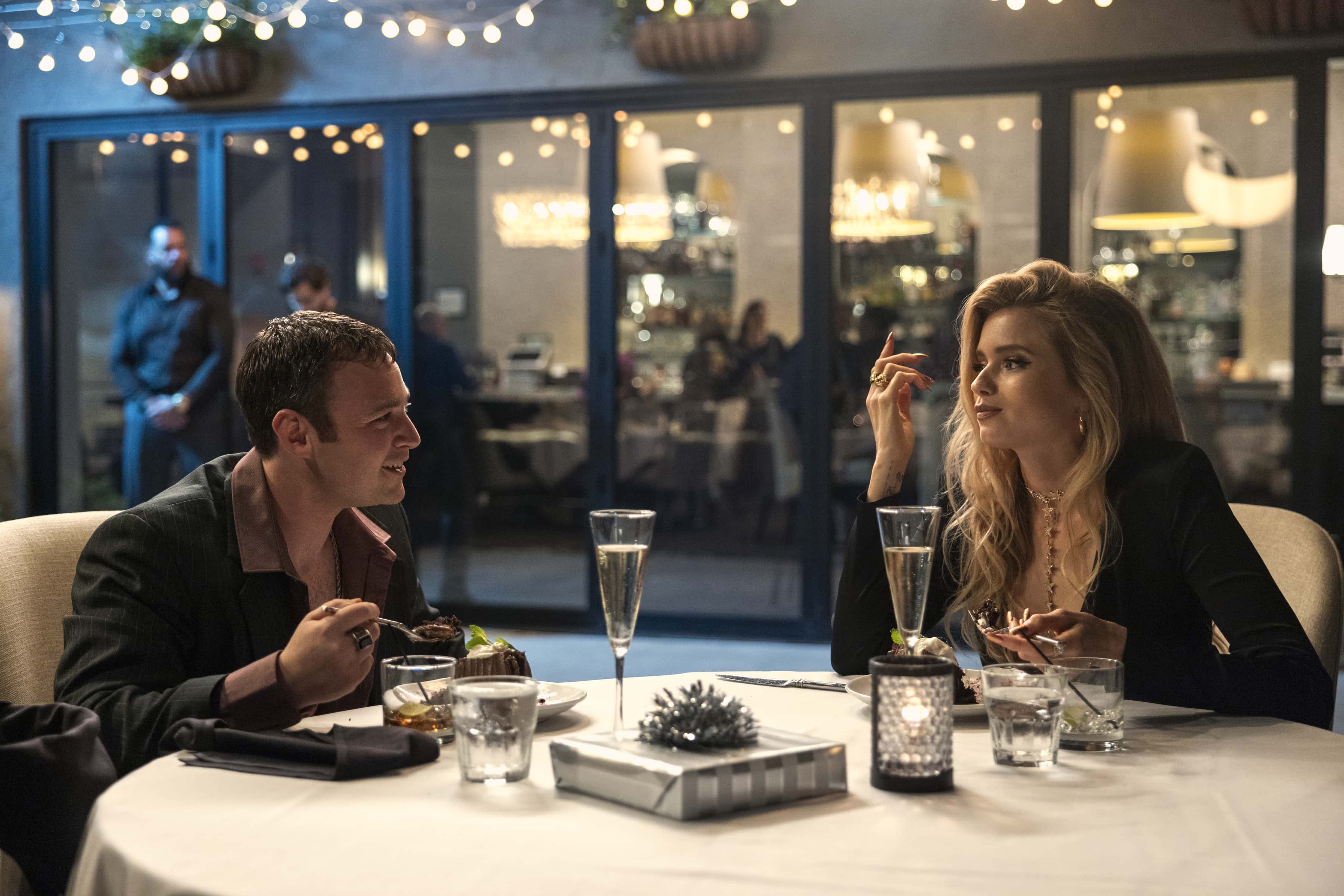 Emory Cohen as Moss Yankov, Abbey Lee as Delly West in 'Florida Man' (Netflix)