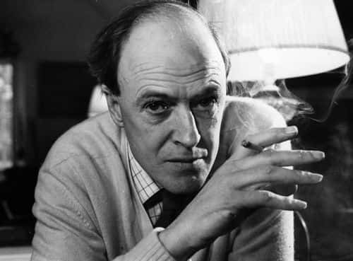 British children's author, short-story writer, playwright and versifier Roald Dahl (1916 - 1995), 11th December 1971. (Photo by Ronald Dumont/Daily Express/Getty Images)