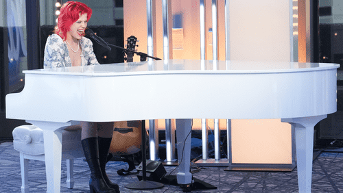 Brooklyn playing piano during 'American Idol' auditions (ABC)