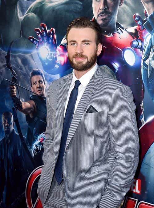 Actor Chris Evans attends the premiere of Marvel's
