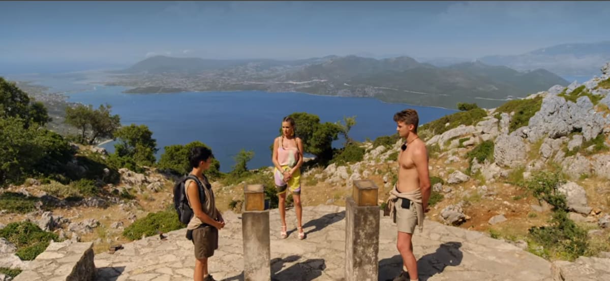 Tabitha Sloane and Gabe Dannenbring face-off each other in 'Surviving Paradise' (Netflix)