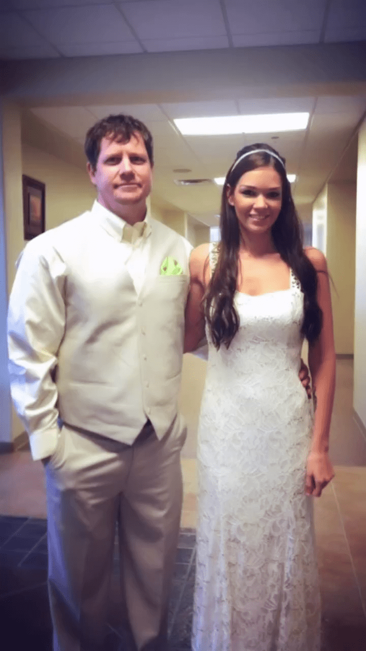 Wilhelm with her late husband Jason, who passed away after succumbing to Cancer (Instagram/amanda.wilhelm_)