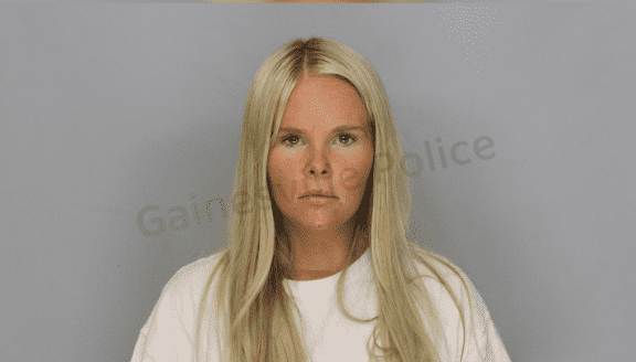 Abby Elizabeth Chosewood was charged with felony aggravated assault and felony cruelty to children (gainesvillepolicedepartment/Facebook)