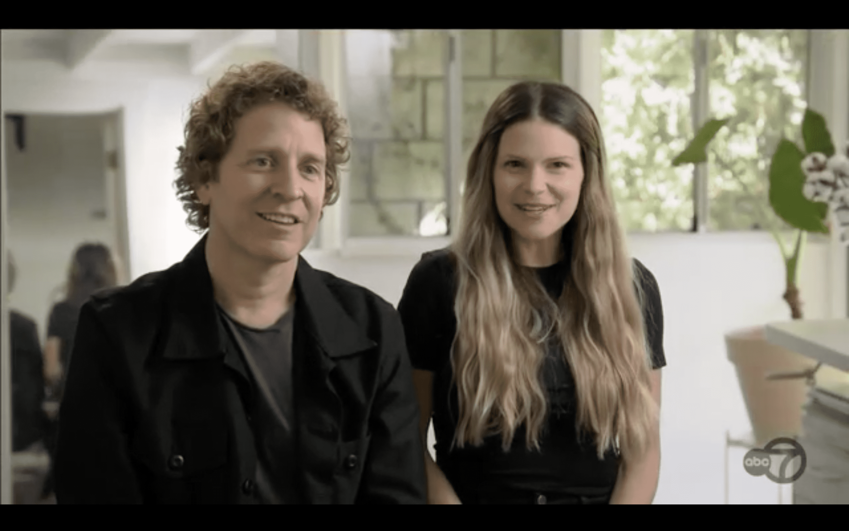 Jeff and Stacy Grace, founders of KENT on 'Shark Tank' (ABC)