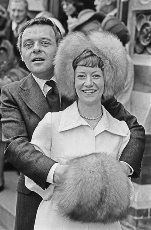 Welsh actor Anthony Hopkins marries Jennifer Lynton at Barnes Methodist Church in London, UK, 13th January 1973.  (Photo by Evening Standard/Hulton Archive/Getty Images)