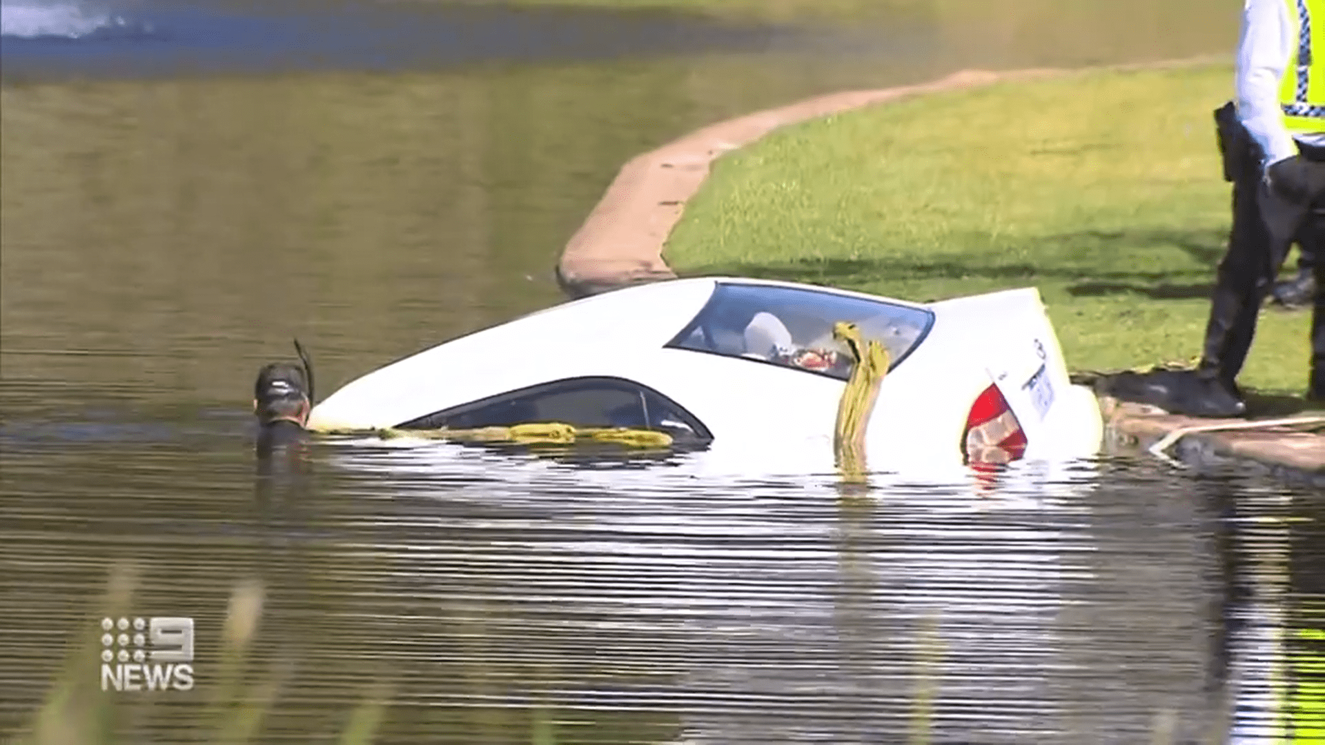 Two victims of the car crash identified by the officials as uncle reveal harrowing details about the tragedy (screenshot from 9News)