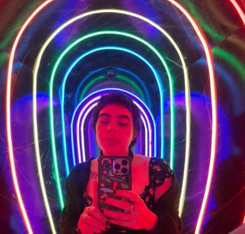 Bella's last snap of selfie admist other posts of her paintings and creativity (bellakidmancruise/Instagram)