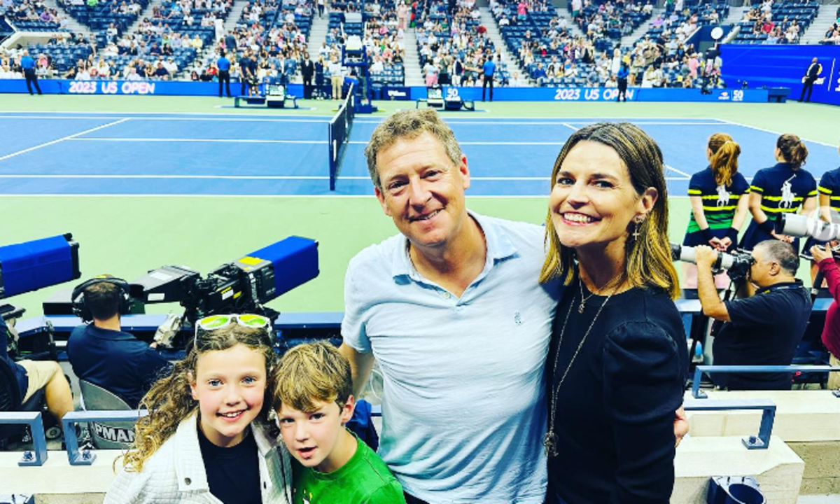 Savannah Guthrie along with her two children and husband (Instagram/@savannahguthrie)