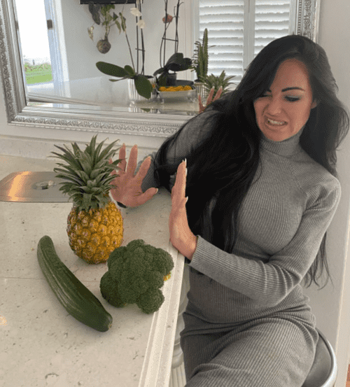 Colette Crick, 43, had a sensitivity to salicylate, a natural chemical made by plants to protect against pests and disease.(mediadrumworld.com/@bowhuntingca)