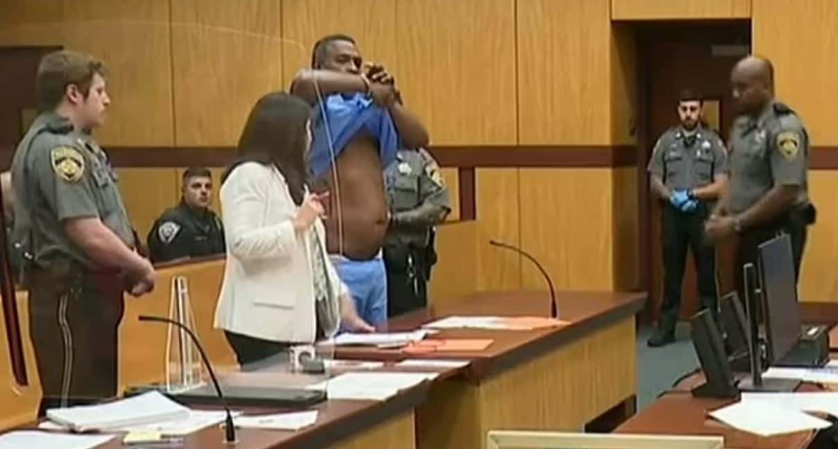 Tate removed his cloth in the court (wfsb.com)