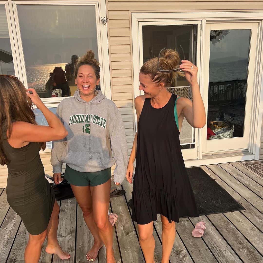 'GMA' host Ginger Zee with friends in Michigan for her vacation (@ginger_zee/Instagram)